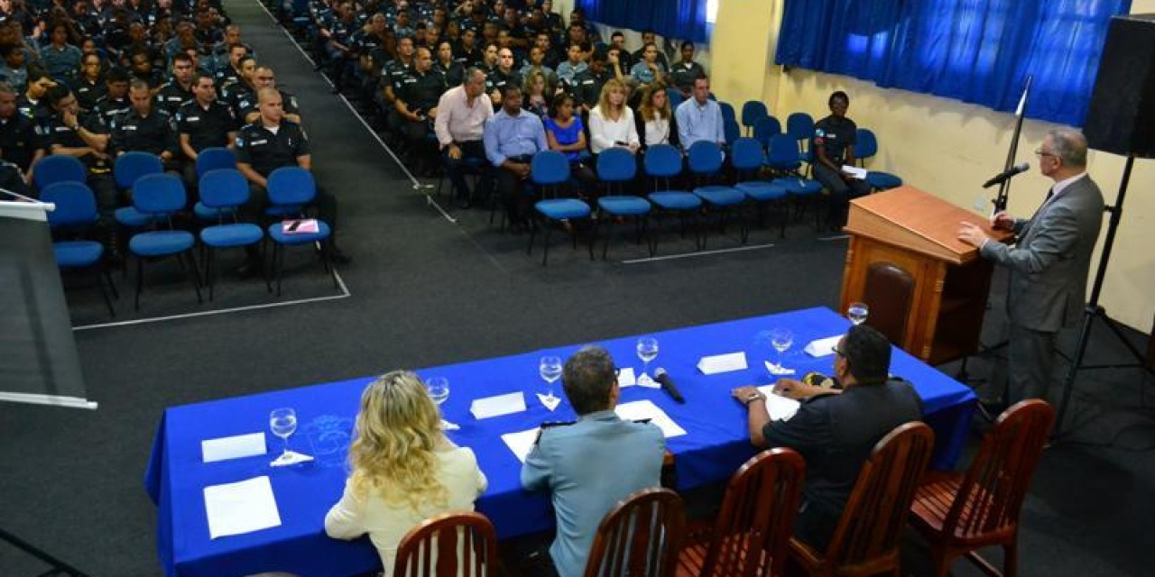 Workshop Pedofilia: integrando para combater