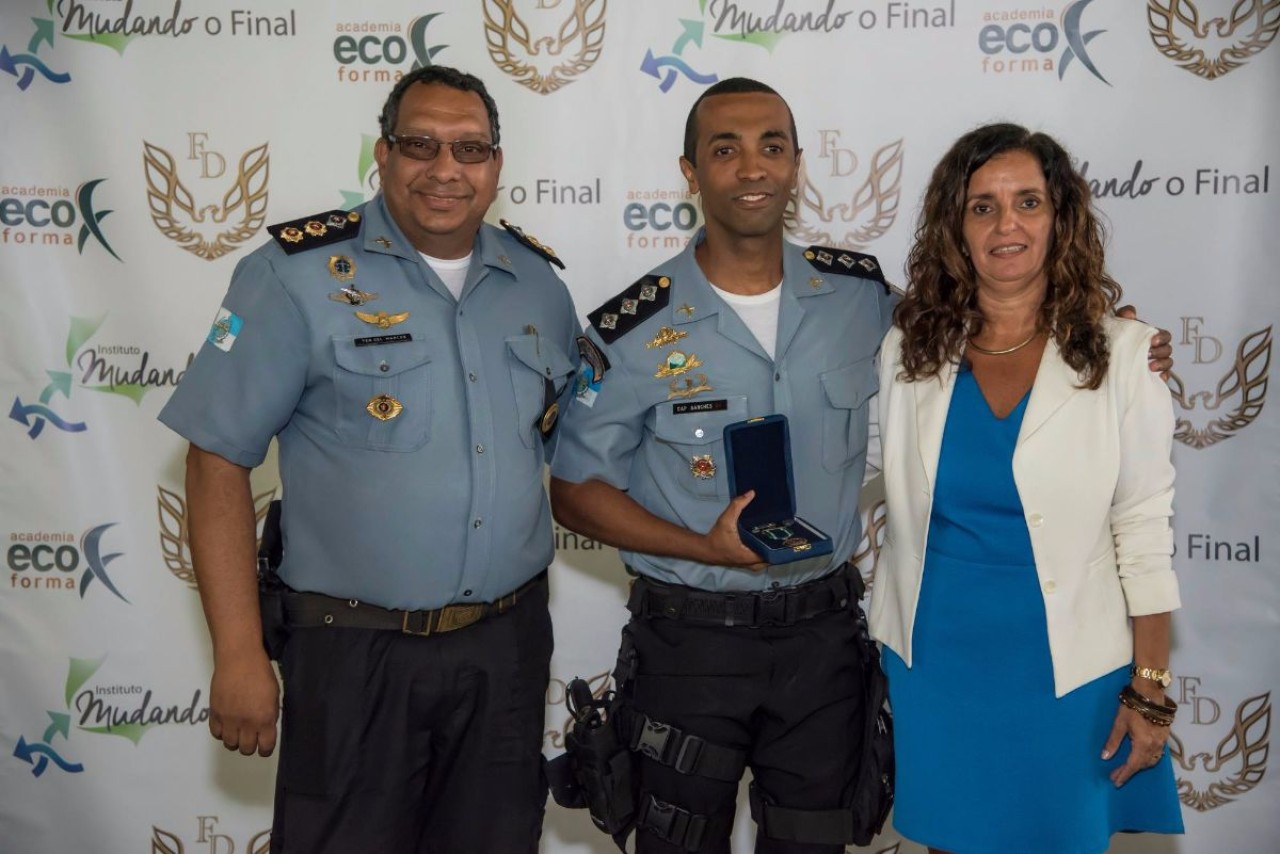 Edição 2015 - Categoria Cdte de UPP Revelação - Capitão Giancarlo Sanches