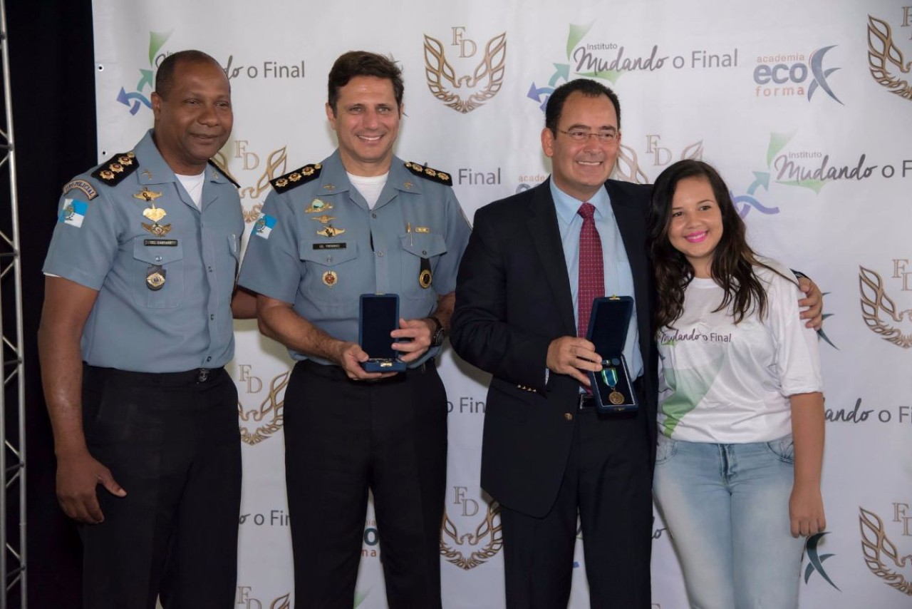Edição 2015 - Categoria Você é Especial - Cel Rogério Seabra e Cel Frederico Caldas
