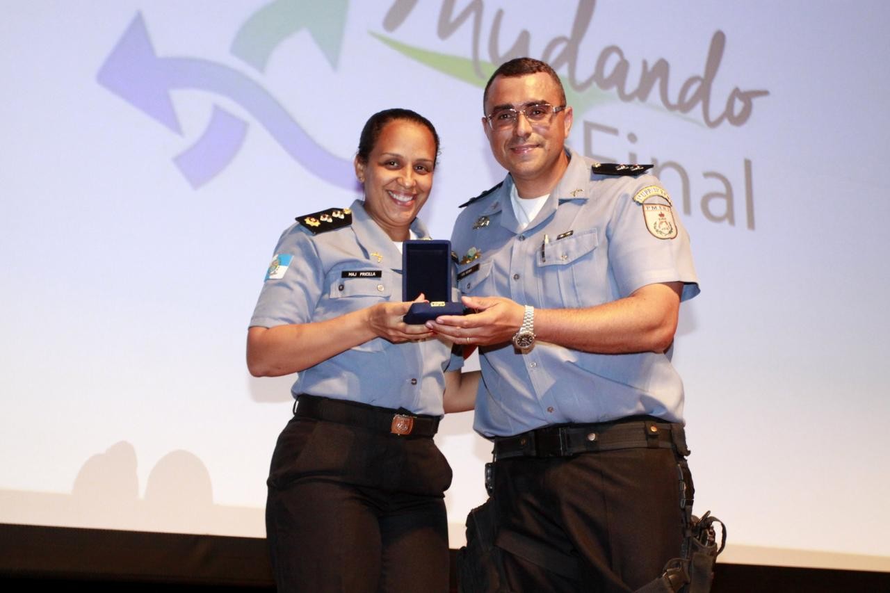 Edição 2016 - Categoria Cdte de UPP Revelação - 1º Ten Rodrigo Bento